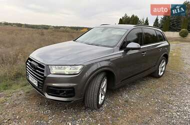 Audi Q7  2019