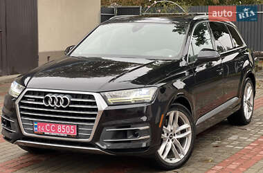 Audi Q7  2016