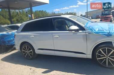 Audi Q7  2021