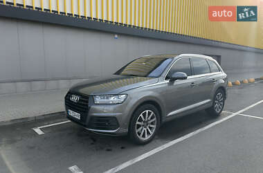 Audi Q7  2016