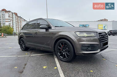 Audi Q7  2016