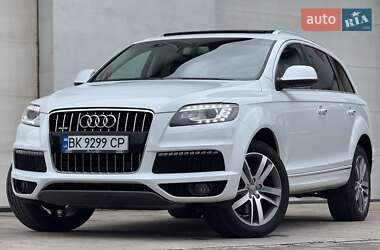 Audi Q7  2015