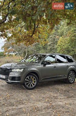 Audi Q7  2017