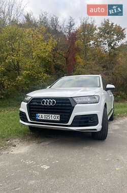 Audi Q7  2018