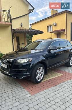 Audi Q7  2012