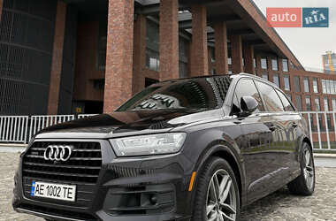Audi Q7  2016