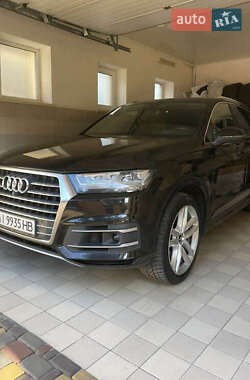 Audi Q7  2017
