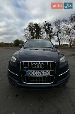 Audi Q7  2013