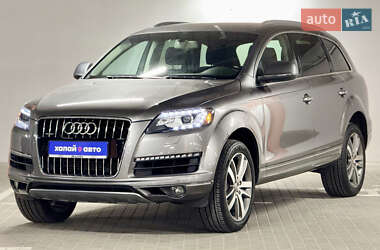 Audi Q7  2013
