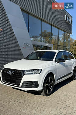 Audi Q7  2017