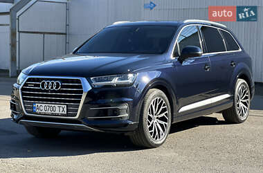 Audi Q7  2016