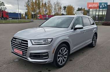 Audi Q7  2015