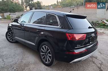 Audi Q7  2017