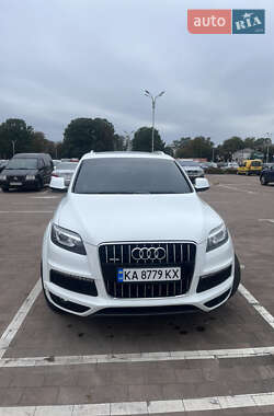 Audi Q7  2015
