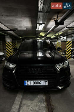 Audi Q7  2016
