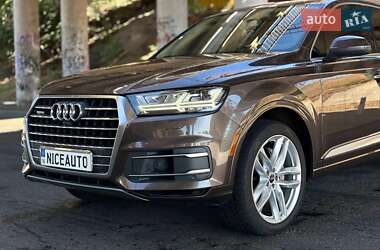 Audi Q7 2016