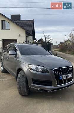 Audi Q7  2011