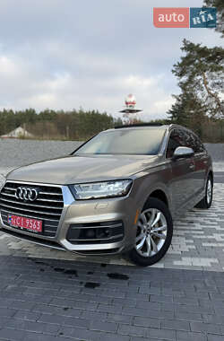 Audi Q7  2017