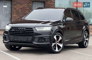 Audi Q7  2016