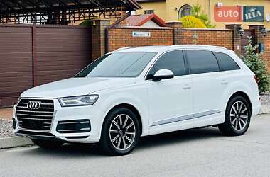 Audi Q7  2016