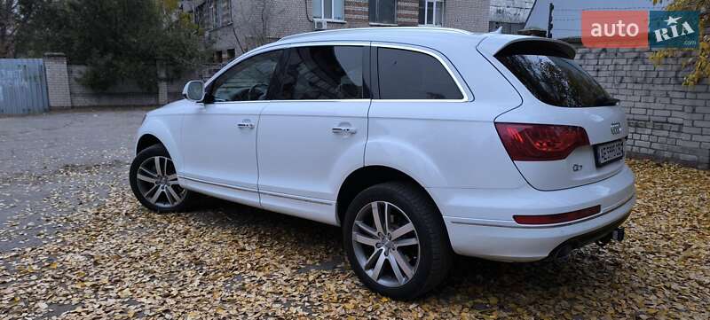 Внедорожник / Кроссовер Audi Q7 2015 в Днепре
