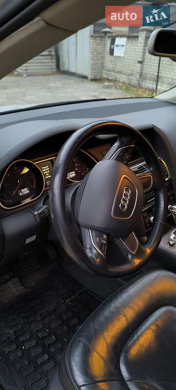 Внедорожник / Кроссовер Audi Q7 2015 в Днепре