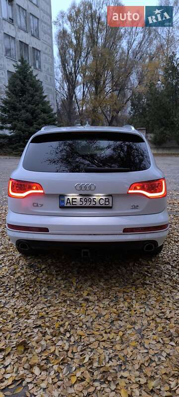 Внедорожник / Кроссовер Audi Q7 2015 в Днепре