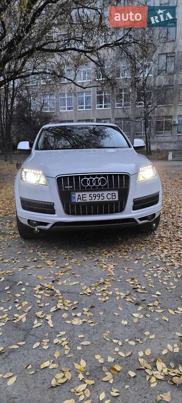 Внедорожник / Кроссовер Audi Q7 2015 в Днепре