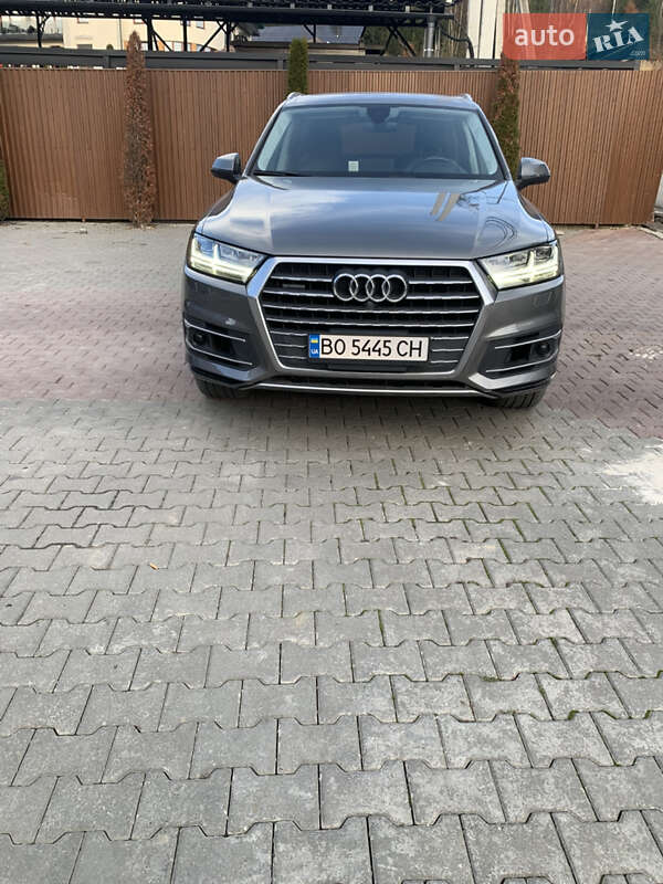 Позашляховик / Кросовер Audi Q7 2017 в Києві