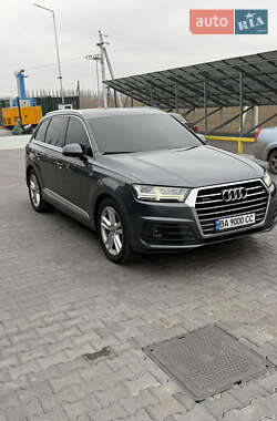 Audi Q7  2016