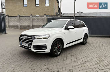 Audi Q7  2015