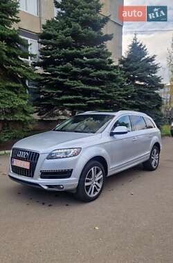 Audi Q7  2012