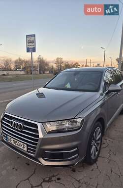 Audi Q7  2017