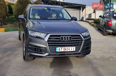 Audi Q7  2016