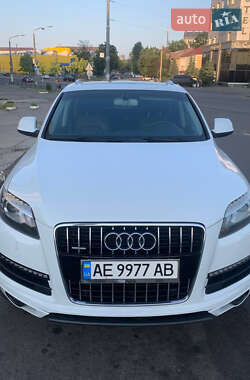 Audi Q7  2015