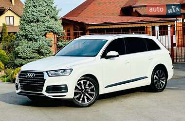 Audi Q7  2016