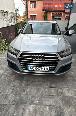 Audi Q7  2016