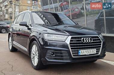 Audi Q7  2016