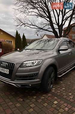 Audi Q7  2011