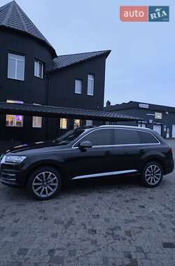 Audi Q7  2017