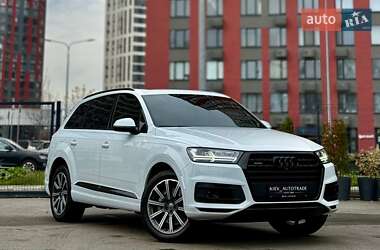 Audi Q7  2016