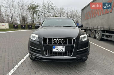 Audi Q7  2011