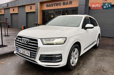 Audi Q7  2016