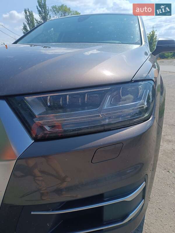 Внедорожник / Кроссовер Audi Q7 2016 в Новом Буге