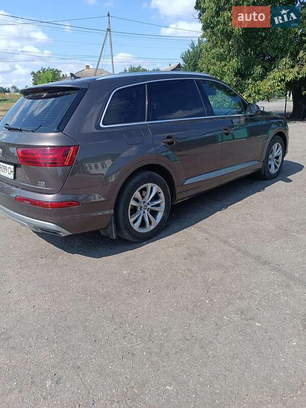 Внедорожник / Кроссовер Audi Q7 2016 в Новом Буге
