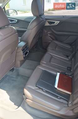 Внедорожник / Кроссовер Audi Q7 2016 в Новом Буге