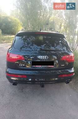 Audi Q7  2012