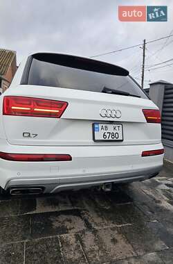 Позашляховик / Кросовер Audi Q7 2018 в Вінниці