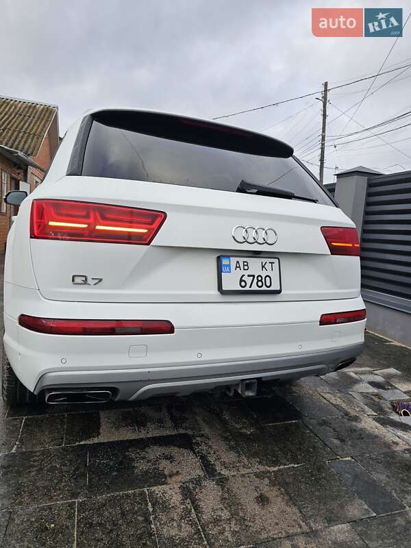 Позашляховик / Кросовер Audi Q7 2018 в Вінниці