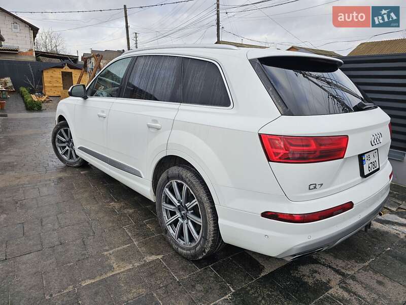 Позашляховик / Кросовер Audi Q7 2018 в Вінниці